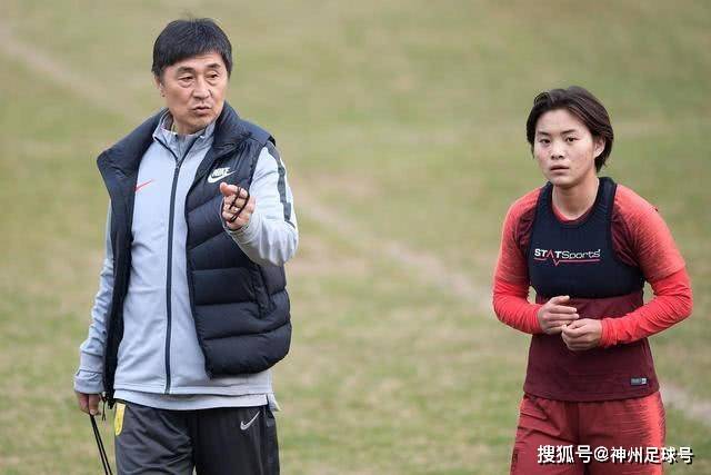 欧联杯-B费绝杀马奎尔失误 曼联2-1格拉斯哥流浪